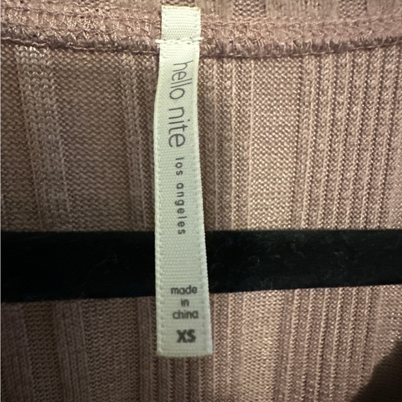 Ribbed V-Neck Sweater in Mauve - Picture 2 of 3